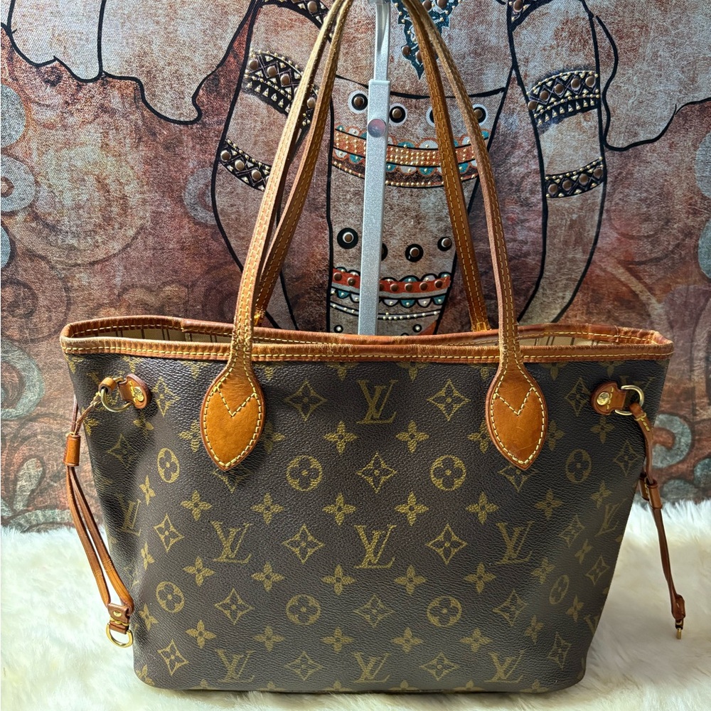 Louis Vuitton  Monogram Neverfull PM